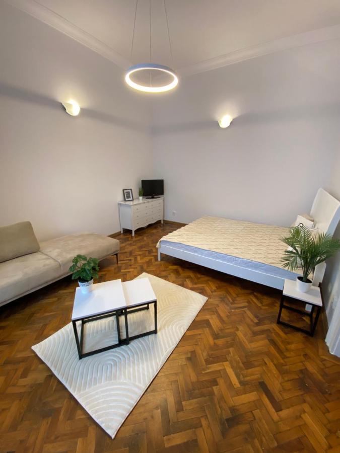 Apartment In City Center Кошице Екстериор снимка